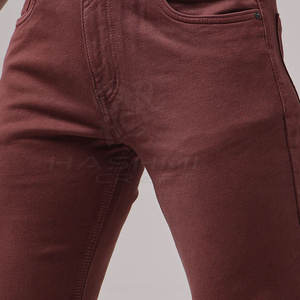 Jean moderne décontracté extensible pour homme, tissu confortable conçu pour toutes les saisons, avec un look élégant et épuré - Product Image 6