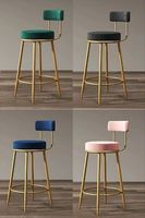 Tabouret de bar élégant et moderne avec revêtement en velours doux et base en métal doré durable pour mobilier commercial