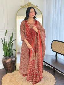 Salwar Kameez Rojo Estampado para Mujer, Algodón Puro Bordado, Traje Tradicional Indio Pakistaní para Festivales, Bodas y Fiestas - Product Image 5