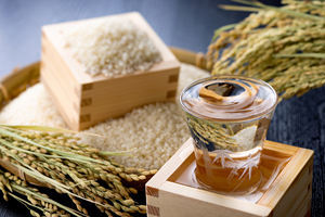 Bebidas Alcohólicas Japonesas de la Mejor Calidad: Sake, Shochu, Whisky, etc., Vino de Arroz - Product Image 2