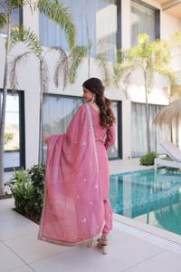 Salwar Kameez Tradicional Étnico Indio para Mujer, para Cualquier Ocasión, Ropa Elegante al por Mayor con Excelente Calidad Premium - Product Image 2