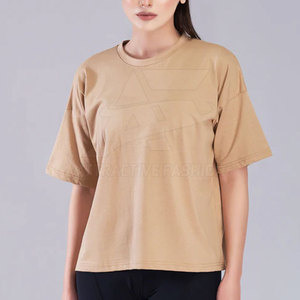 เสื้อยืดโอเวอร์ไซส์ผ้าเนื้อนุ่ม ดีไซน์น้ำหนักเบา ระบายอากาศได้ดี สวมใส่สบาย เหมาะสำหรับการสวมใส่แฟชั่นในชีวิตประจำวัน - Product Image 2
