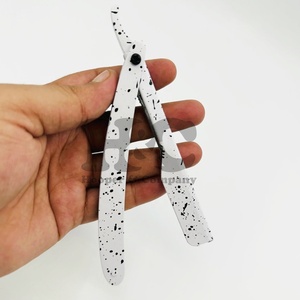 Nouveau design professionnel, rasoir droit à lame unique en acier inoxydable et bambou pour le rasage humide des hommes - Personnalisable et privé - Product Image 1