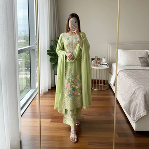 Ensemble de soirée en soie chinon brodée de sequins de 5 mm de qualité supérieure - Product Image 1