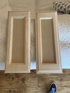 Hot Sale on Artisan Resin <b>Photo</b> <b>Frame</b> with Gloss Finish Tabletop Home Decor Accent Available at Good Price - Product Image 4