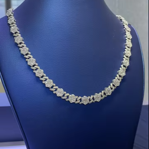 Collier de luxe en moissanite avec motif floral et maillons cubains, en argent 925, chaîne de déclaration sertie de pierres, cadeau pour femme - Product Image 1