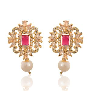 Ensemble collier et boucles d'oreilles en alliage de laiton plaqué or 14 carats avec zircon et perles, bijoux ethniques de mariage pour femmes, design floral - Product Image 2