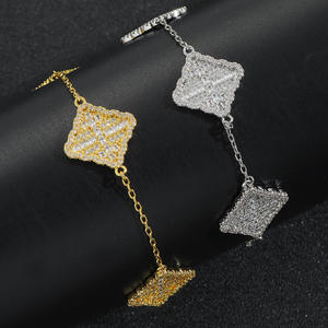 Pulsera de tenis de lujo con diamantes de moissanita estilo hip hop, suministro directo de fábrica, pulsera brillante con incrustaciones para hombres y mujeres, adecuada para ambos. - Product Image 3