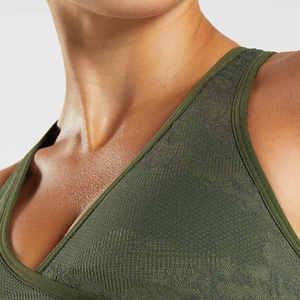 Soutien-gorge de sport haut de gamme pour femme, construction confortable et sans coutures, idéal pour l'entraînement, le fitness et un style de vie actif - Product Image 3
