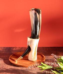 Cuerno Vikingo para Beber de Alta Calidad y Duradero con Soporte, Tallado con Motivos de Animales/Amor, Artesanía Natural para Decoración de Bodas y Hogar - Product Image 3