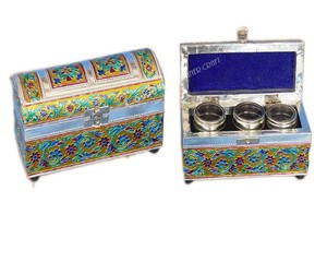 Caja de recuerdo de latón chapado en oro, hecha a mano, con diseño grabado, detalles tallados, estilo antiguo, Delhi - Product Image 2