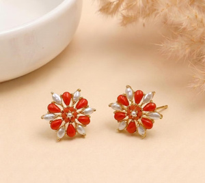 Pendientes de Perlas de Coral, Chapados en Oro de 22K, Pendientes Tradicionales para Novia, Joyería para Fiestas, Joyería Minimalista para Mujer - Product Image 3