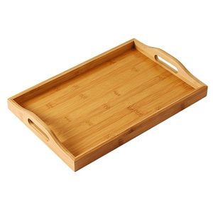 Plateau de service décoratif en bois avec bordure surélevée pour les repas du petit-déjeuner, les boissons, les apéritifs et un service de table organisé - Product Image 5
