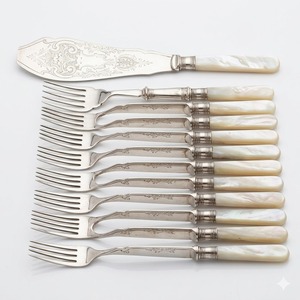 Service de couverts de luxe antique britannique avec poignées en nacre, couteaux et fourchettes plaqués argent, style victorien, objets de collection - Product Image 4