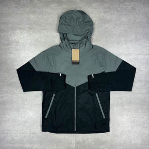 Ensemble 2 pièces pour homme avec veste à capuche zippée en nylon et short coupe-vent, style streetwear hiver unisexe - Product Image 6