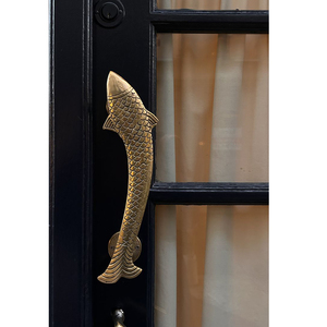 Poignées de porte en laiton, décoration intérieure, décoration de porte de salon, paire de poignées en forme de poisson, qualité supérieure - Product Image 1