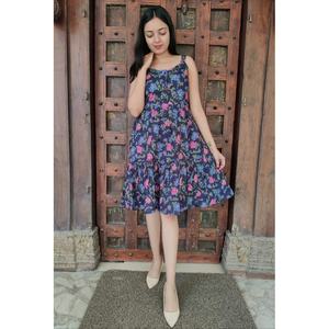 Robe mi-longue en coton imprimé fleuri d'été pour femmes sans manches tenue décontracté avec taille naturelle décoration de motif de Logo personnalisé - Product Image 1