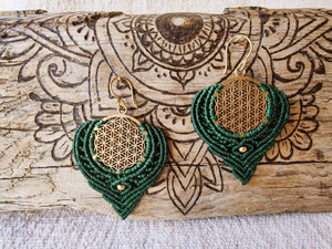 Boucles d'oreilles pendantes géométriques vertes en macramé, plaqué rhodium noir, jade, pour femme, à porter au quotidien - Product Image 1