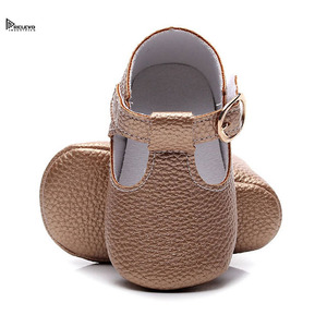Chaussures pour bébé fille en cuir texturé métallisé, à bride, semelle souple, confortables pour les premiers pas des nourrissons et des tout-petits - Product Image 4