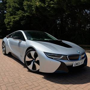 Véhicule d'exportation fiable et automatique haute performance, voiture de sport hybride rechargeable de luxe I8 en fibre de carbone, vente en gros, DIY, ODM, industrielle - Product Image 2