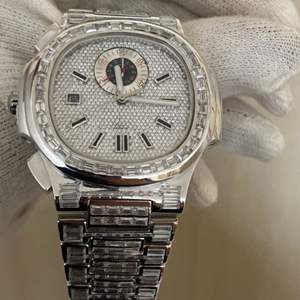 Reloj de Moissanita Personalizado de Alta Calidad con Incrustaciones de Diamantes VVS, Estilo Hip Hop, Regalo para Hombre - Product Image 6