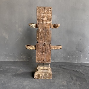 Candelabro de Madera Tallado a Mano con Forma de Caballo, Estilo Indio Antiguo, Decorativo y Vintage - Product Image 6