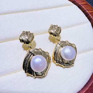 Boucles d'oreilles pendantes en perles d'eau douce naturelles de Zhuji, style rétro pain français, luxe léger, perle blanche de qualité supérieure - Product Image 2