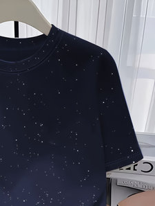 เสื้อยืดคอกลมแขนสั้นพิมพ์ลายจุดสีน้ำเงินเข้มสำหรับผู้ชาย ทรงปกติ สวมใส่สบาย ระบายอากาศได้ดี ผ้าฝ้าย สตรีทแวร์ เสื้อฤดูร้อน - Product Image 3