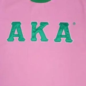 เสื้อยืดแขนสั้นสีชมพูสำหรับผู้หญิง แต่งแถบสีเขียวพร้อมป้ายตัวอักษรเชนิลล์ ผ้าฝ้ายลำลอง แฟชั่นฤดูร้อน นุ่มสบาย ใส่ได้ทุกวัน - Product Image 6