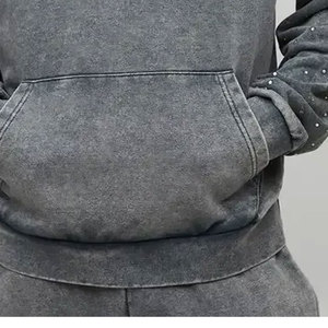 Proveedor de Sudaderas Personalizadas con Pedrería, Sudadera de Tela Resistente con Diseño Adornado con Piedras, Ideal para Marcas de Moda - Product Image 5