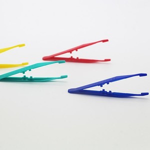 Pince à épiler en plastique Pipal, pointe plate antistatique de 10,5 cm pour usage domestique - Product Image 2