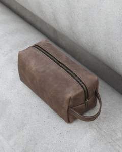 Bolsa de lona de cuero PU de alta calidad con cremallera ajustable, diseño de moda, logotipo personalizado OEM, venta al por mayor. - Product Image 4