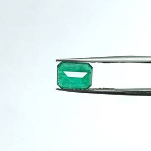 Émeraude octogonale verte de 2,12 carats provenant de Zambie, pierre précieuse brute ETiS-305 - Product Image 4