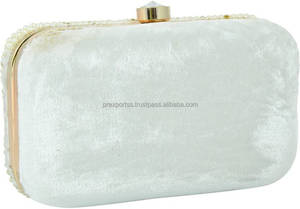 Bolso de mano de noche con patrón de diamantes con cuentas de perlas blancas para mujer Diseño de diamantes de imitación para fiestas y uso nupcial - Product Image 5