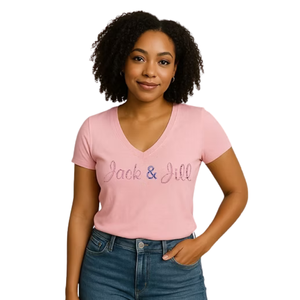 Camiseta Rosa con Cuello en V y Diseño de Letras Cursivas Brillantes para Mujer, Ropa Casual para el Día a Día, Estilo Urbano, Cómoda y a la Moda - Product Image 1