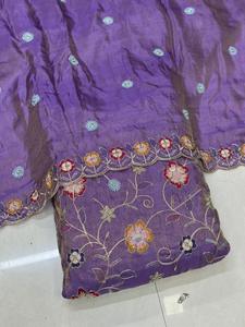 Broderie de perles sur tissu viscose, travail multicolore - Product Image 4