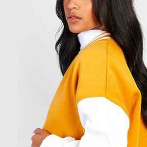 Veste universitaire pour femmes avec un design letterman intemporel, confortable à porter et au style décontracté moderne pour la mode quotidienne et la vente en ligne. - Product Image 6