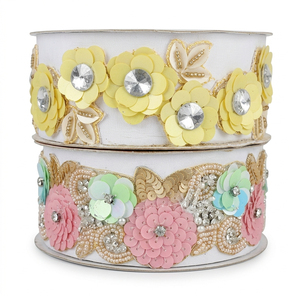 Ribete de encaje bordado a mano con pedrería de lujo multicolor para accesorios de vestidos de novia y prendas étnicas - Product Image 1