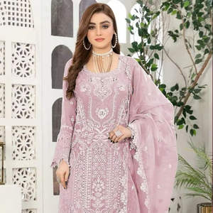 Shalwar Kameez Pakistaní de Moda en Organza con Bordado a Mano, Parte Inferior e Interior en Santoon, Ideal para Celebraciones - Product Image 1