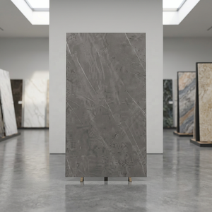 Dalle de pierre frittée naturelle de qualité supérieure, fabrication italienne, finition polie Pietra Grey, 1600x3200mm, pour comptoir extérieur, chambre et couloir - Product Image 6