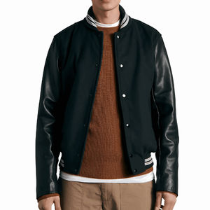 Chaqueta Varsity de poliéster negra de nuevo diseño para hombre, con cuello acanalado, botones y letras estilo universitario, tipo béisbol. - Product Image 1