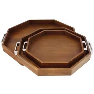 Plateau de service classique en bois, finition naturelle, pour présentation à table lors d'événements et mariages - Product Image 5