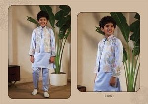 Nouvelle collection exclusive de vêtements traditionnels pour enfants, Koti Kurta Bottom, pour mariage, fête, cérémonie, en satin, matériaux recyclés - Product Image 3