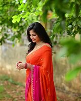 AARA Fashion Wanita Saree Sutra Tradisional Oranye Pink Bordir Panjang Hingga Lutut Pakaian Pernikahan Gaya India Pakistan Regular Fit Sun