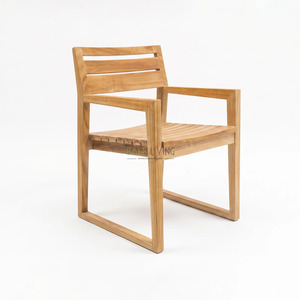 Chaise de salle à manger moderne en teck Etna avec accoudoirs, design minimaliste, stable et durable pour appartement et mobilier de maison - Product Image 3