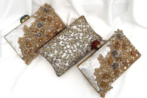 Bolso de mano de madreperla de latón hecho a mano de diseñador más vendido, bolso de mano para mujer, artesanías de lujo fabricadas en la India a la venta - Product Image 4