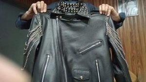 Chaqueta de cuero con tachuelas estilo punk rock extremo para motocicleta, cuello alto, parche de calavera con pinchos, diseño patchwork, cremallera de verano, casual elegante - Product Image 5