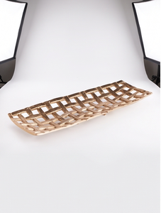 Bandeja de Servir Dorada Tejida, Plato de Metal Pesado con Textura Fundida, Artículo de Vajilla para Cocina y Comedor en Stock - Product Image 1