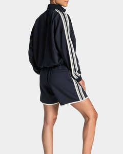 Nouvelle veste courte zippée bleu marine surdimensionnée au design tendance et short à rayures, ensemble streetwear pour femme - Product Image 4