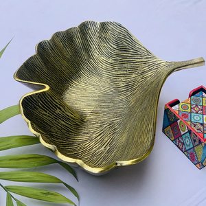 Plateau de service en métal artisanal, plateaux décoratifs |   Plat de service antique pour la table à manger à la maison, articles décoratifs - Product Image 3